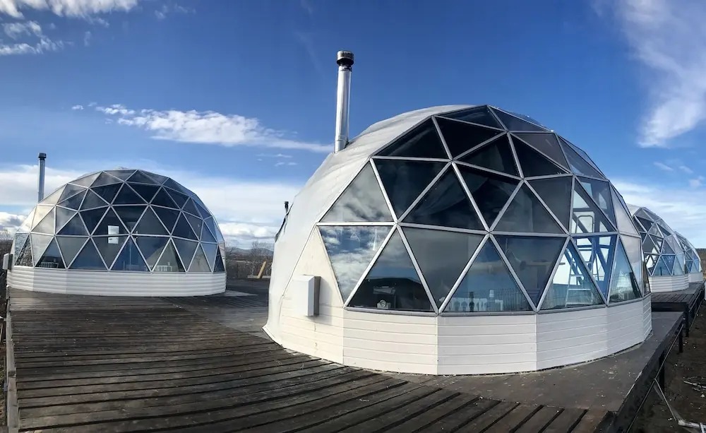 هتل آرورا ویلیج مارمونسک ایگلو